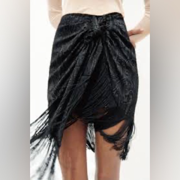 NWT Zara Printed Wrap Skirt with fringe - Picture 3 of 7